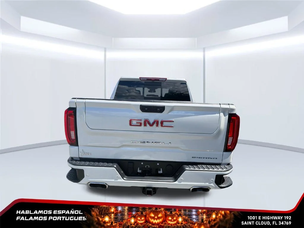 Used 2025 White Frost Tricoat GMC Denali image 4