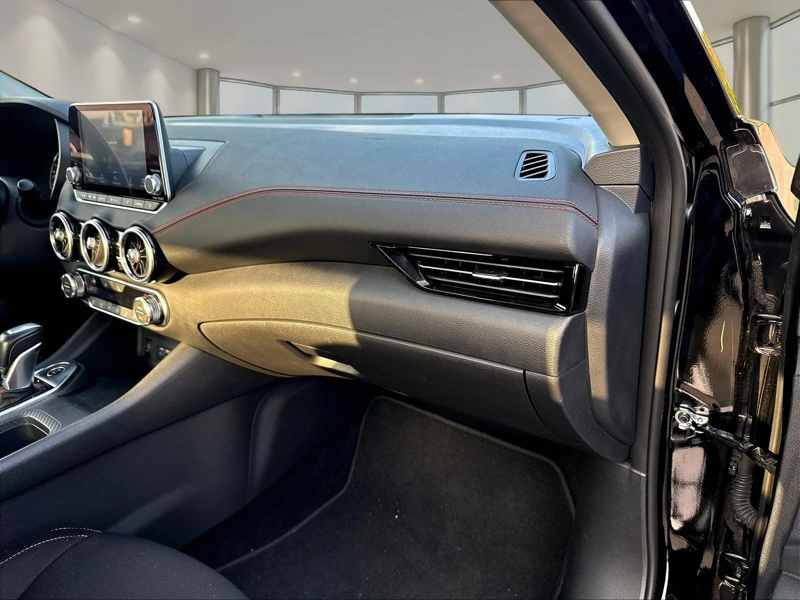 Used 2025 Super Black Nissan SR image 28