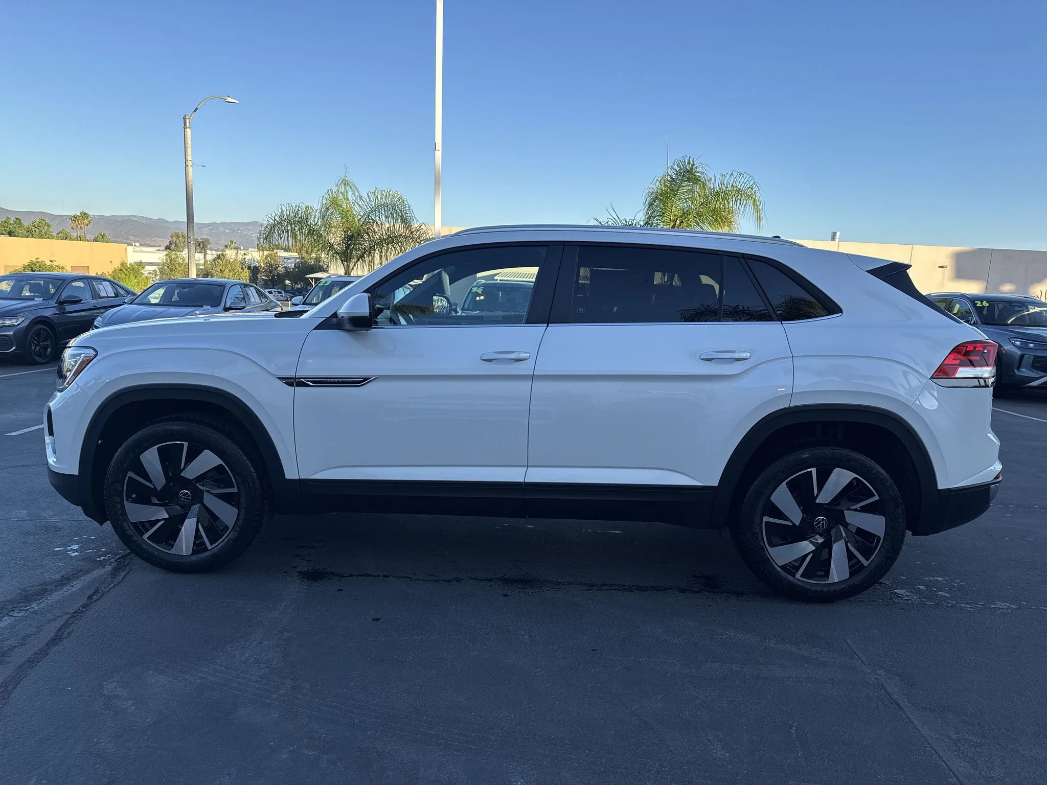 New 2026 Opal White Pearl Volkswagen 2.0T SE w/Technology image 4