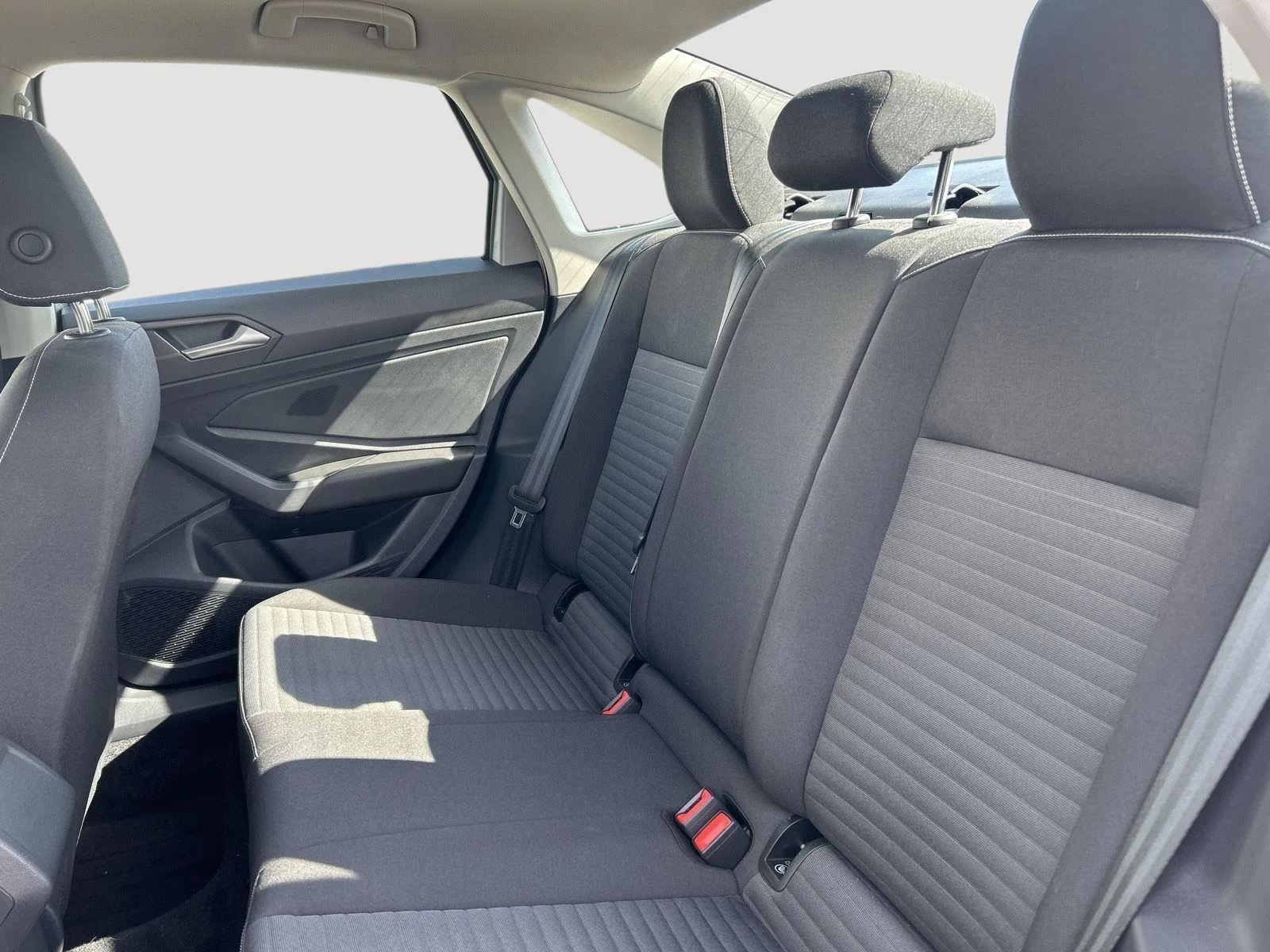 Certified Used 2023 SILVER Volkswagen S image 7