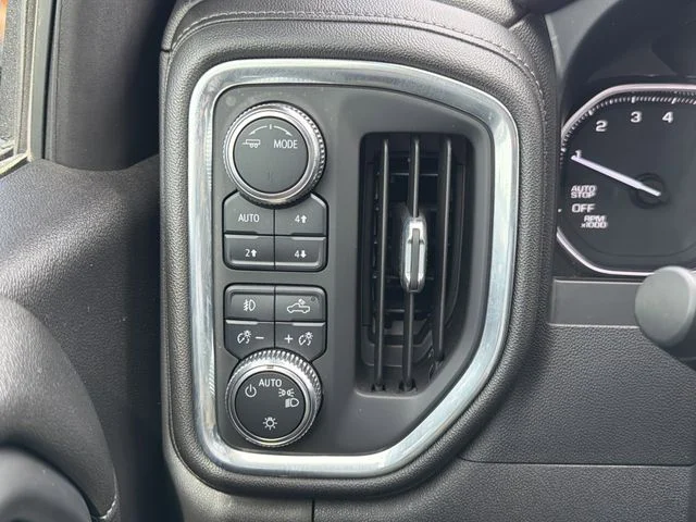 Used 2021 Gray GMC Elevation image 27