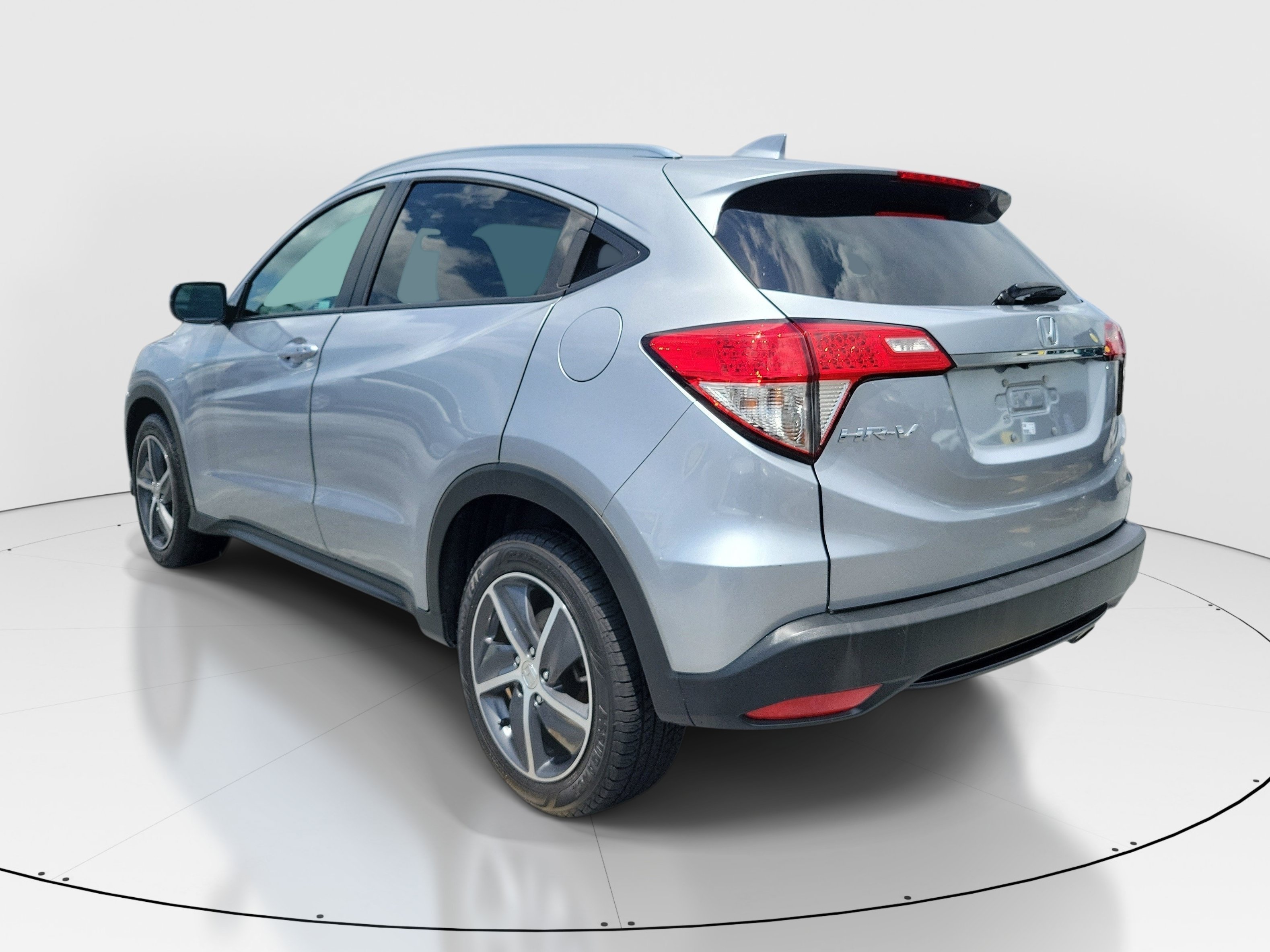 Used 2022 Silver Honda EX image 4