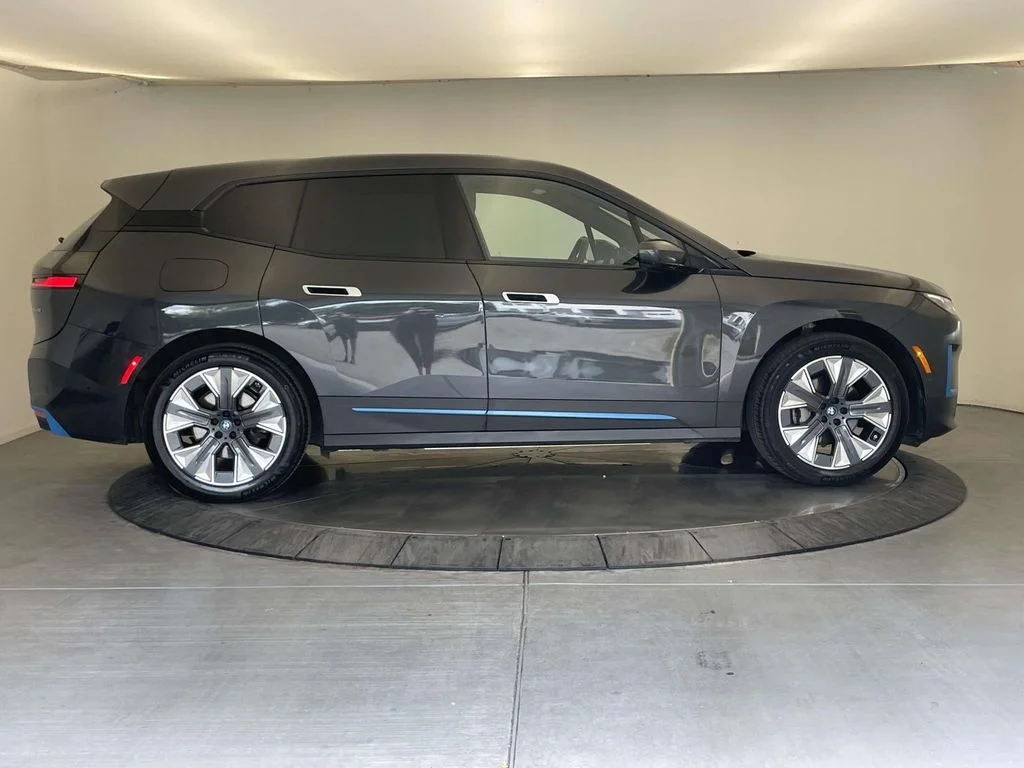 Certified Used 2024 Gray BMW xDrive50 image 6