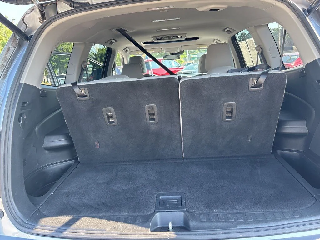 Used 2017  Honda Touring image 28