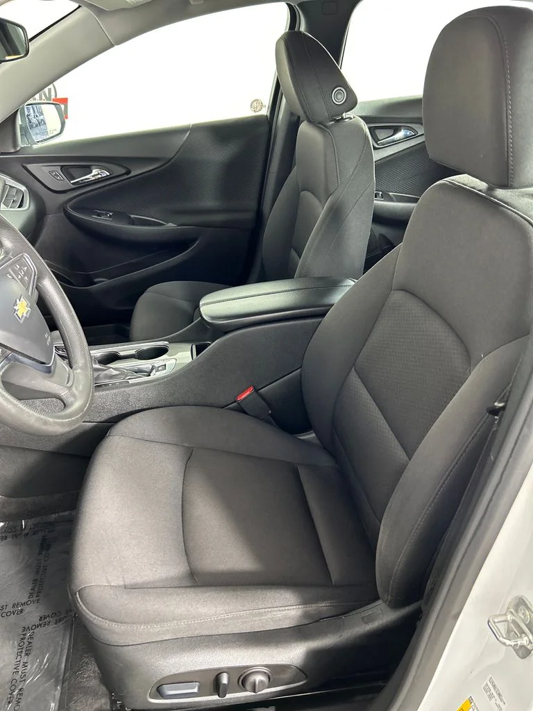 Used 2023 White Chevrolet LT image 12