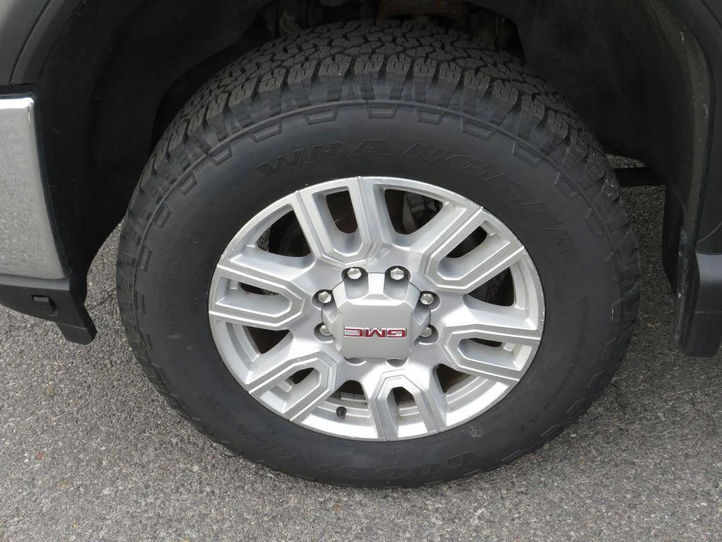 Used 2022 Summit White GMC SLT image 13