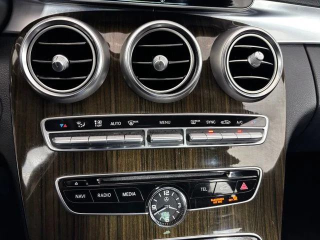Used 2018  Mercedes-Benz C 300 image 17