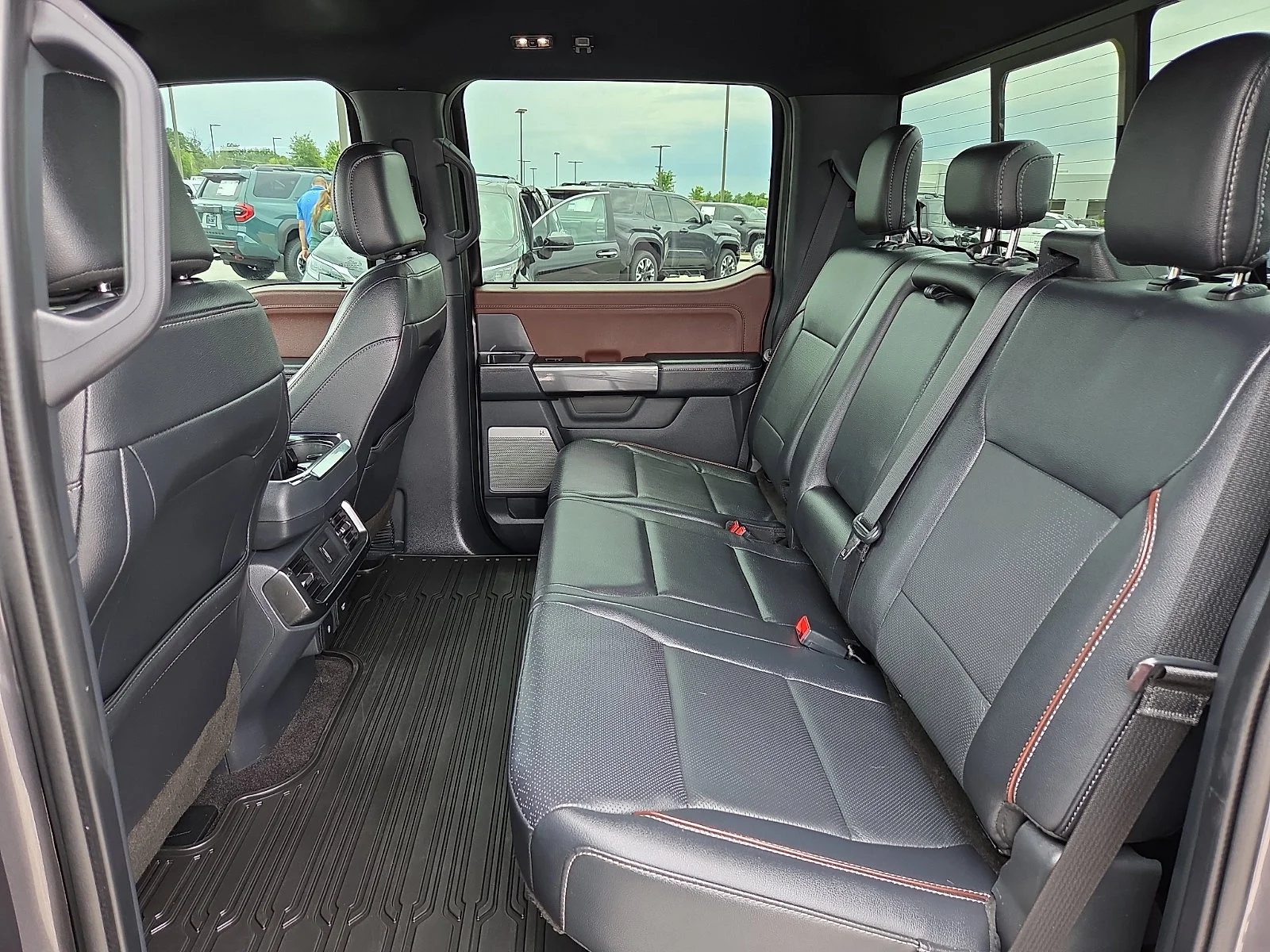 Used 2021 Carbonized Gray Metallic Ford LARIAT image 10