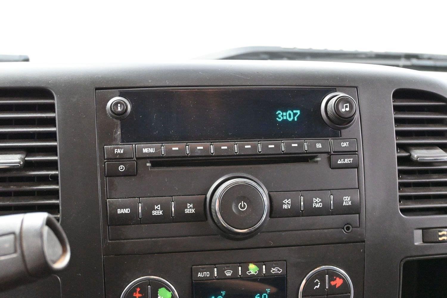 Used 2011 Blue Granite Metallic Chevrolet LT image 19