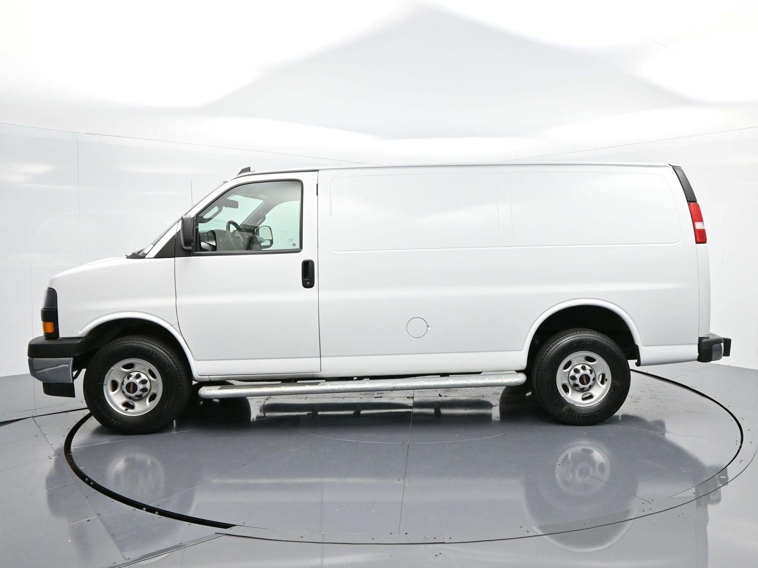 2024 Gmc Savana Cargo 2500 photo 4