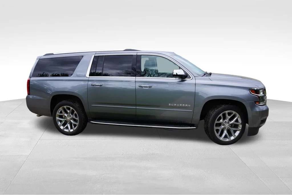 Used 2020 Gray Chevrolet Premier image 2