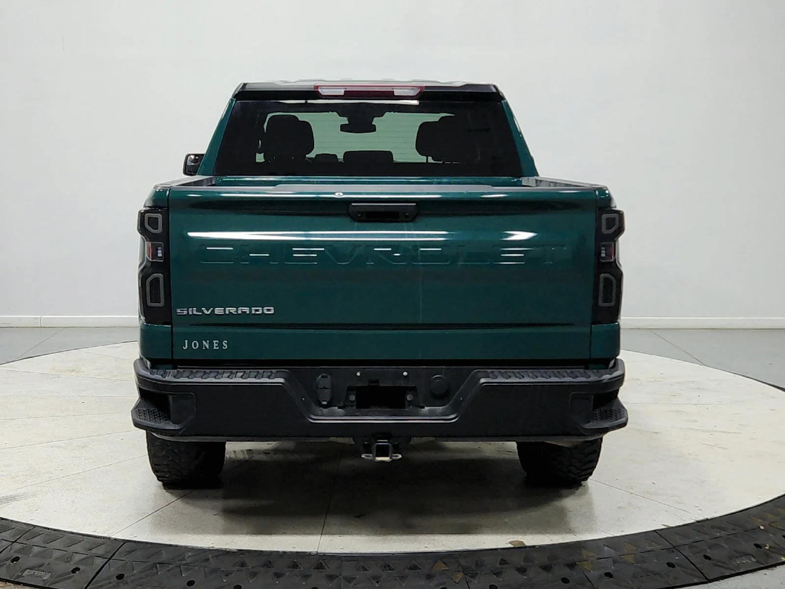 Used 2023 Green Chevrolet WT image 7