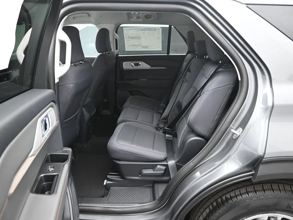 New 2026 Carbonized Gray Metallic Ford Active image 17