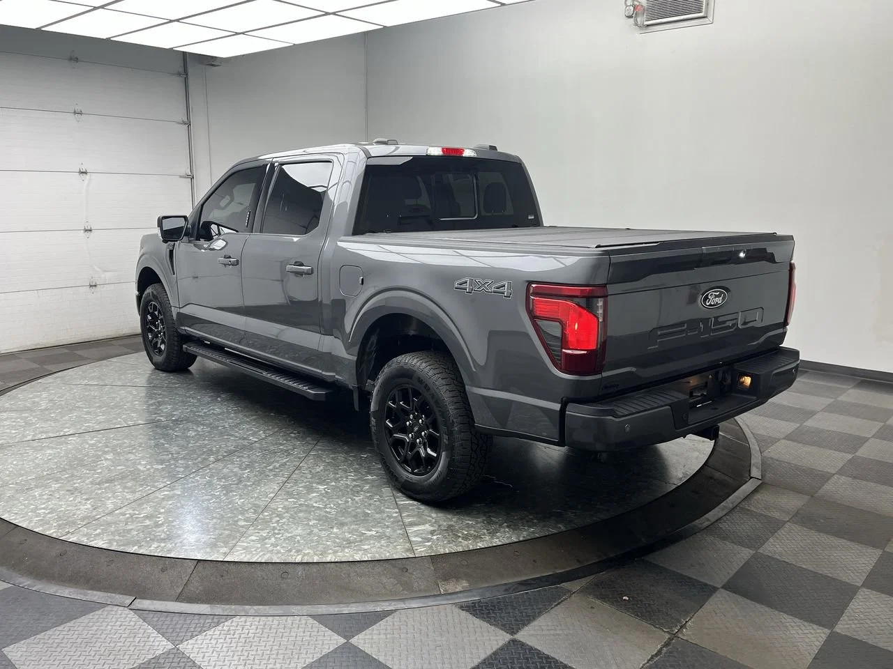 Used 2024 Gray Ford XLT image 2