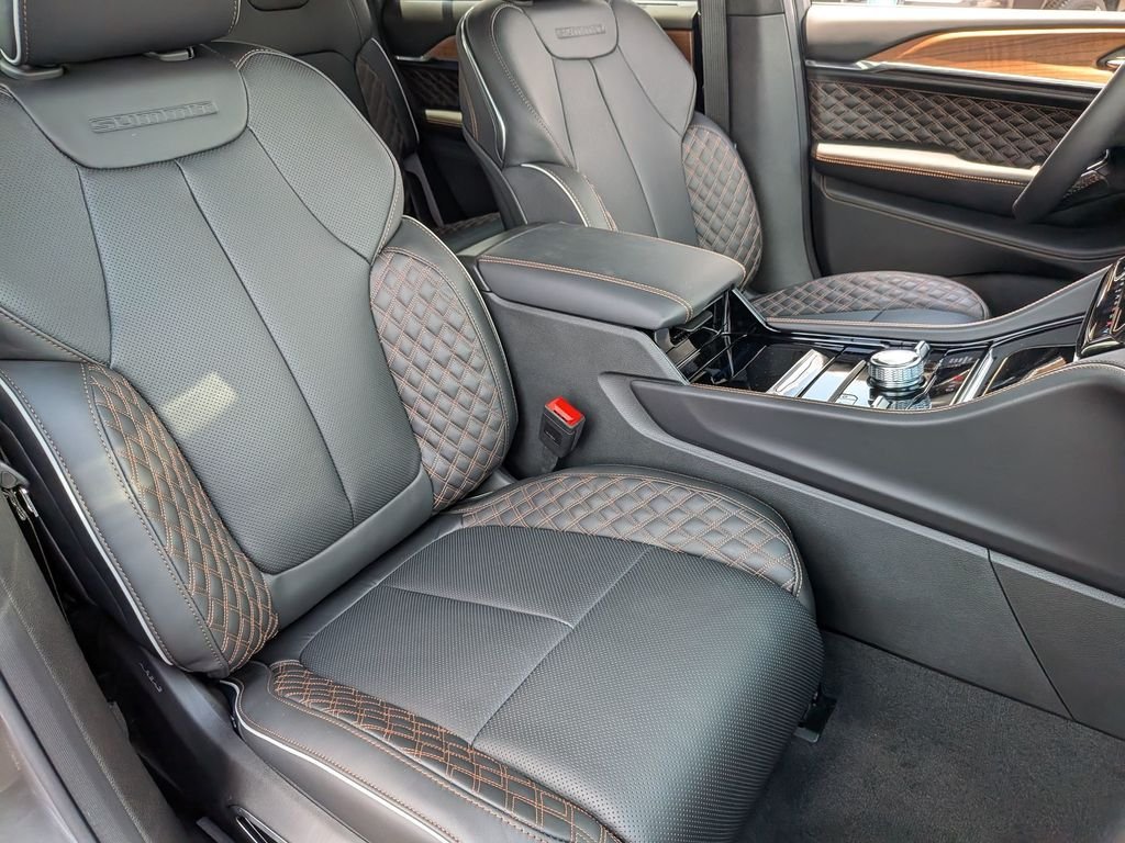 New 2026 Baltic Gray Metallic Clear-Coat Exterior Paint Jeep Summit image 31