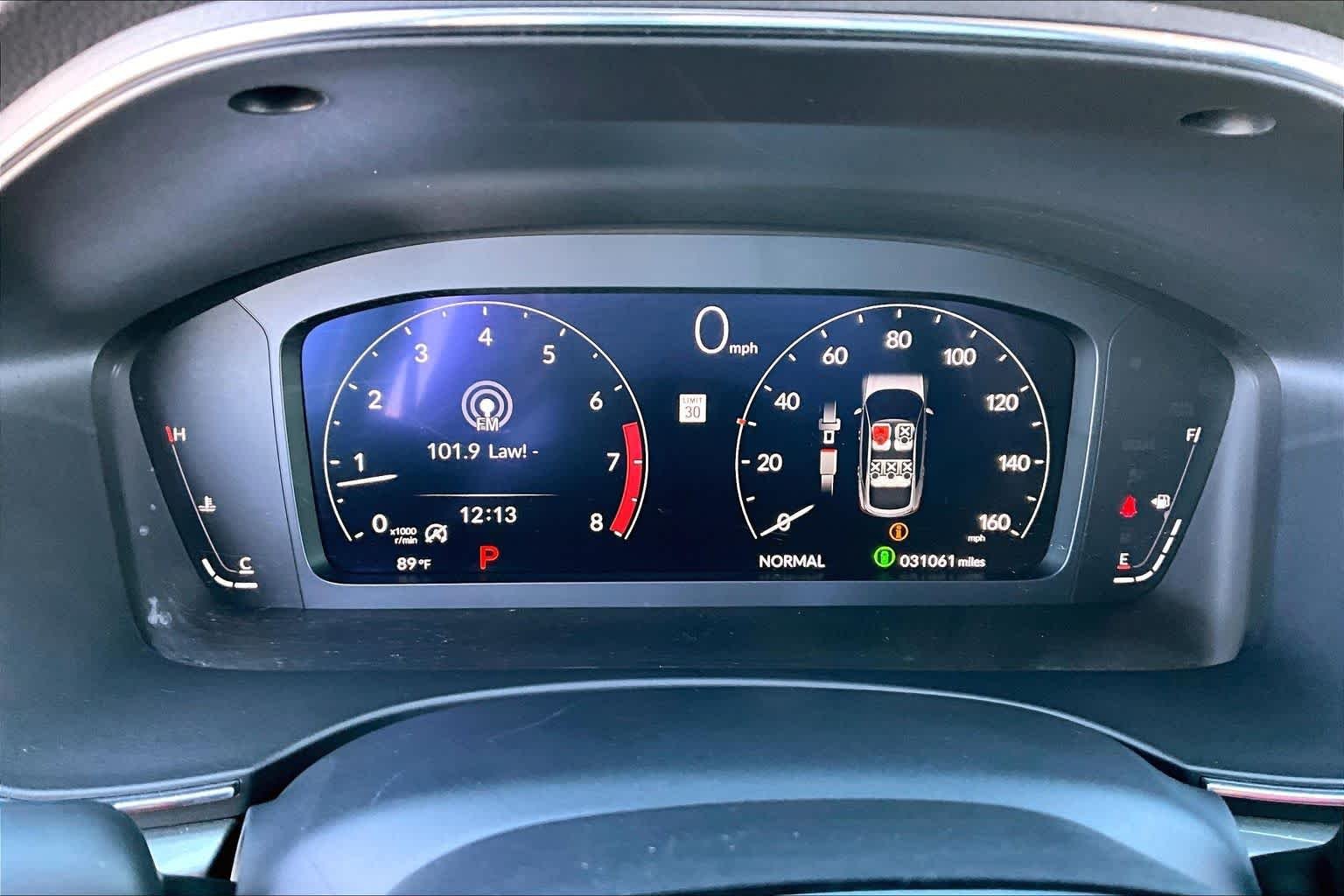 Used 2024 Liquid Carbon Metallic Acura  image 23
