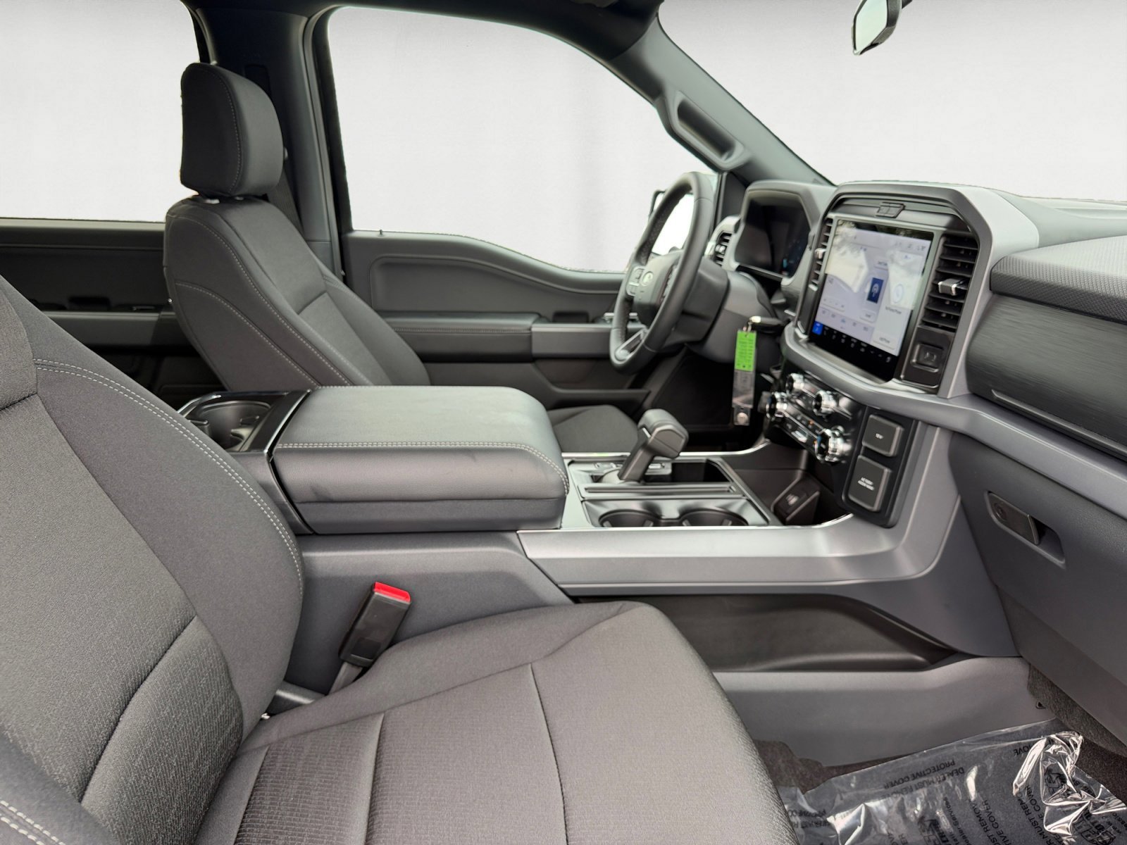 New 2026 Agate Black Metallic Ford XLT image 15
