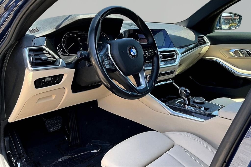 Used 2021 Blue BMW 330i image 18