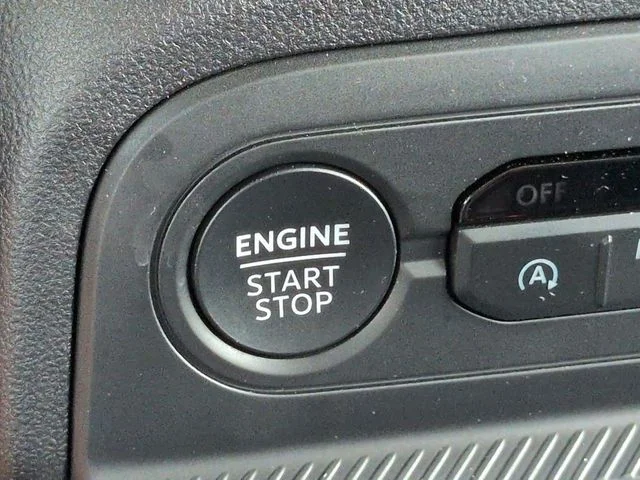 Used 2025 Blue Ford Outer Banks image 27