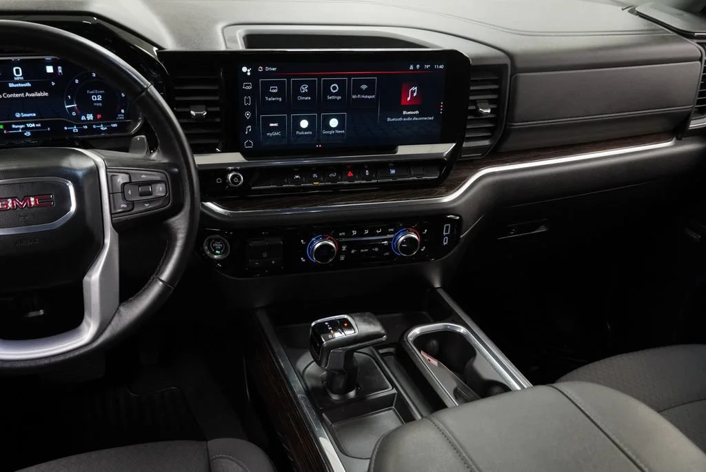 Used 2023 Onyx Black GMC Elevation image 13