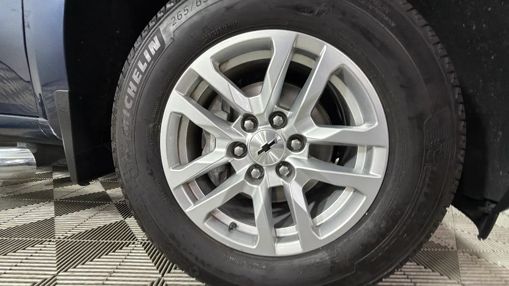 Used 2020 NORTHSKY BLUE METALLIC Chevrolet RST image 39