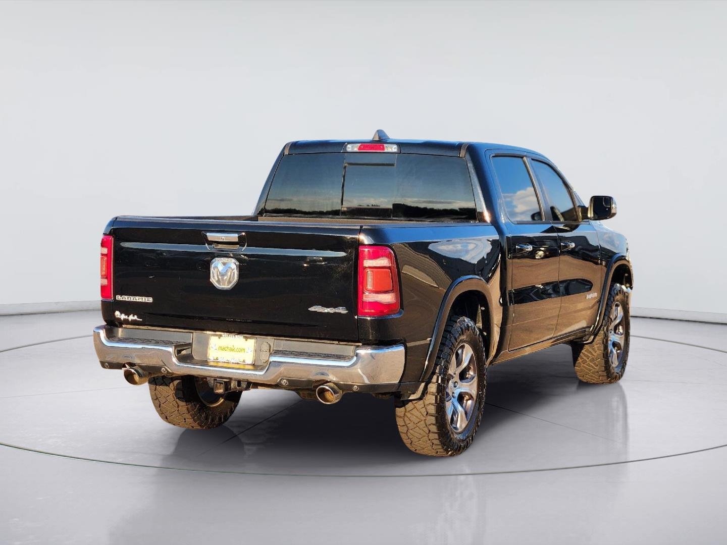 Used 2020 Diamond Black Crystal Pearlcoat Ram Laramie image 6
