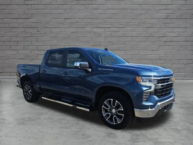 Used 2024 Lakeshore Blue Metallic Chevrolet LT (2FL) image 8