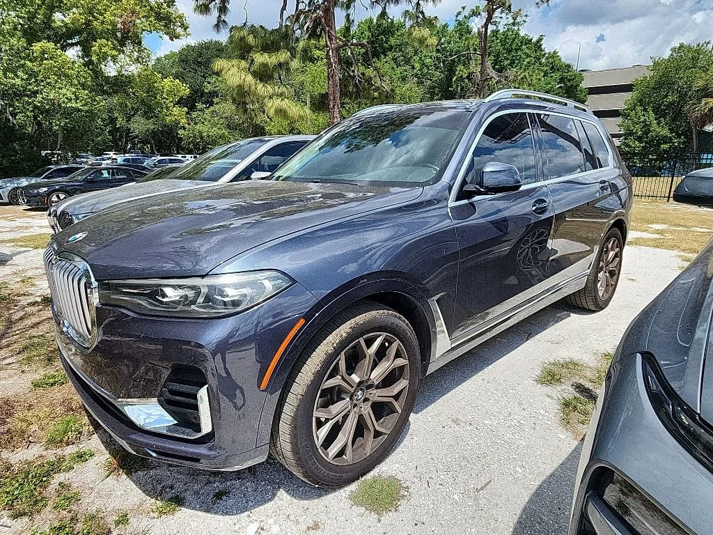 2021 BMW X7