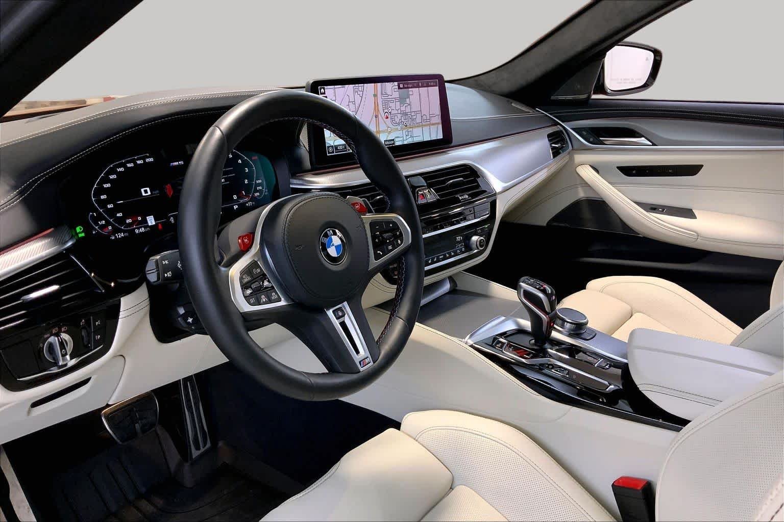 Used 2023 Zanzibar Metallic BMW  image 17