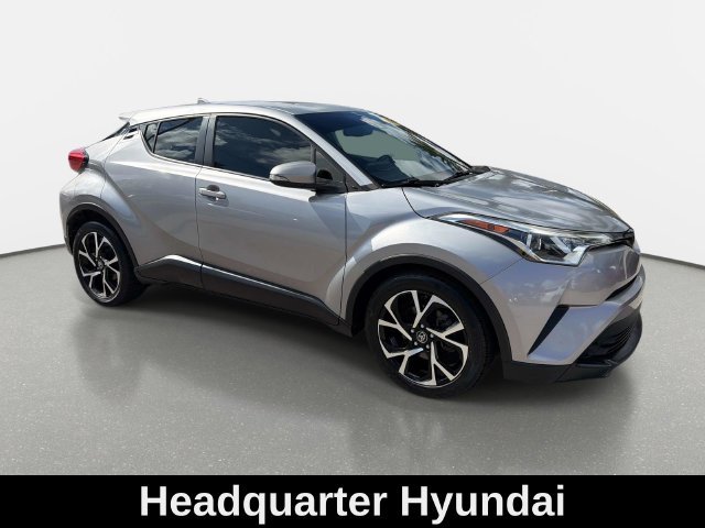 Used 2018 Silver Toyota XLE image 1
