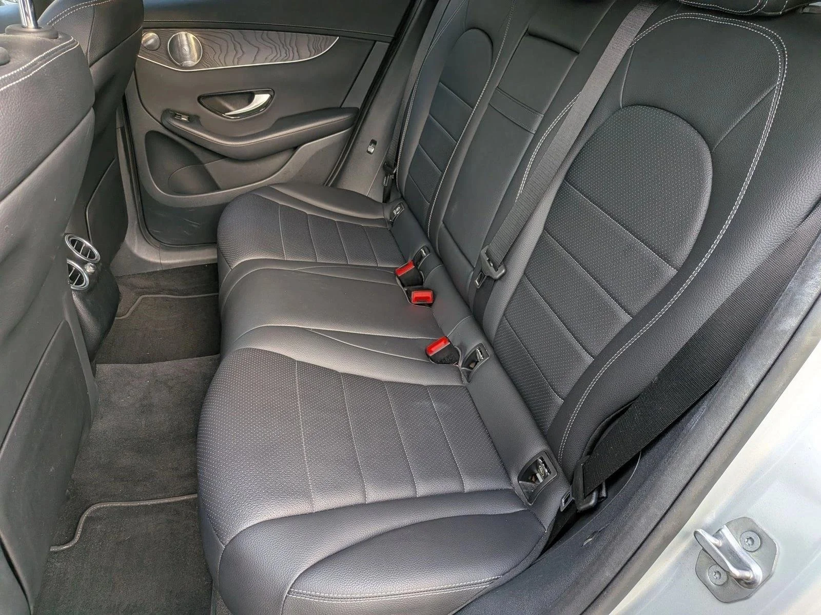 Used 2017 Iridium Silver Metallic Mercedes-Benz GLC 300 image 15