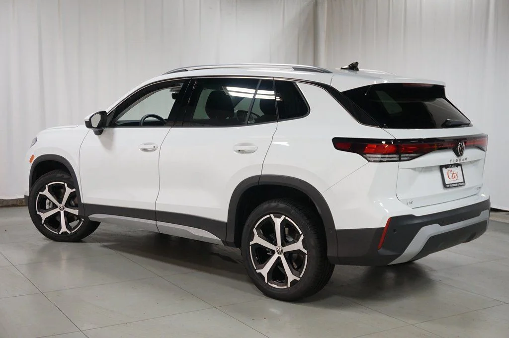 New 2026 Pure White Volkswagen SE image 8