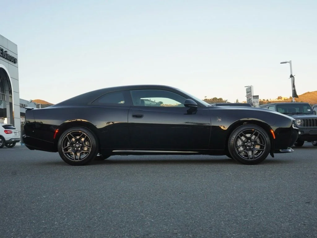 New 2026 Diamond Black Crystal Pearlcoat Dodge Scat Pack image 4