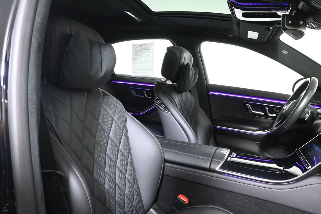 Certified Used 2025 Black Mercedes-Benz S 580 image 30