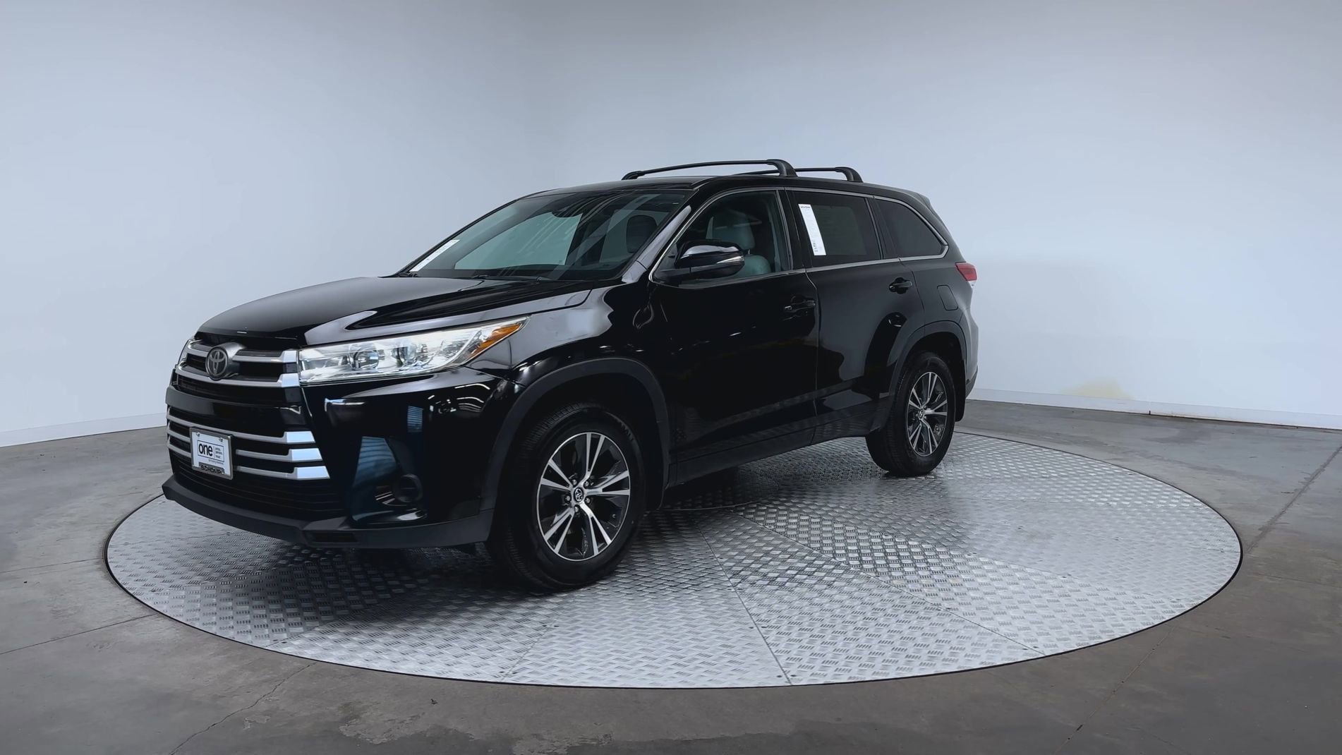 Used 2017 Midnight Black Metallic Toyota LE image 4