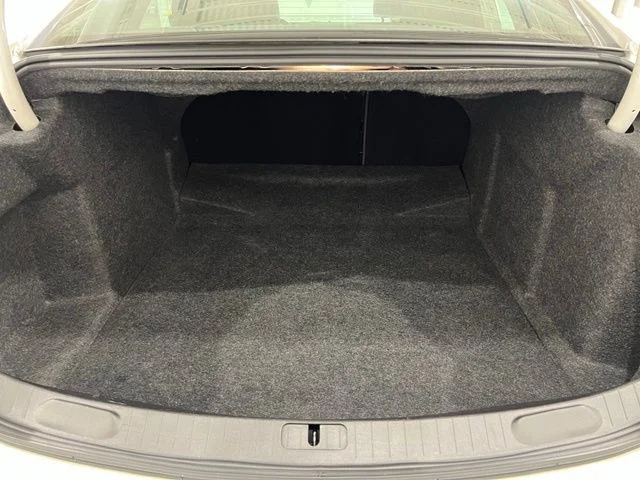 Used 2018 Pearl Chevrolet Premier image 20