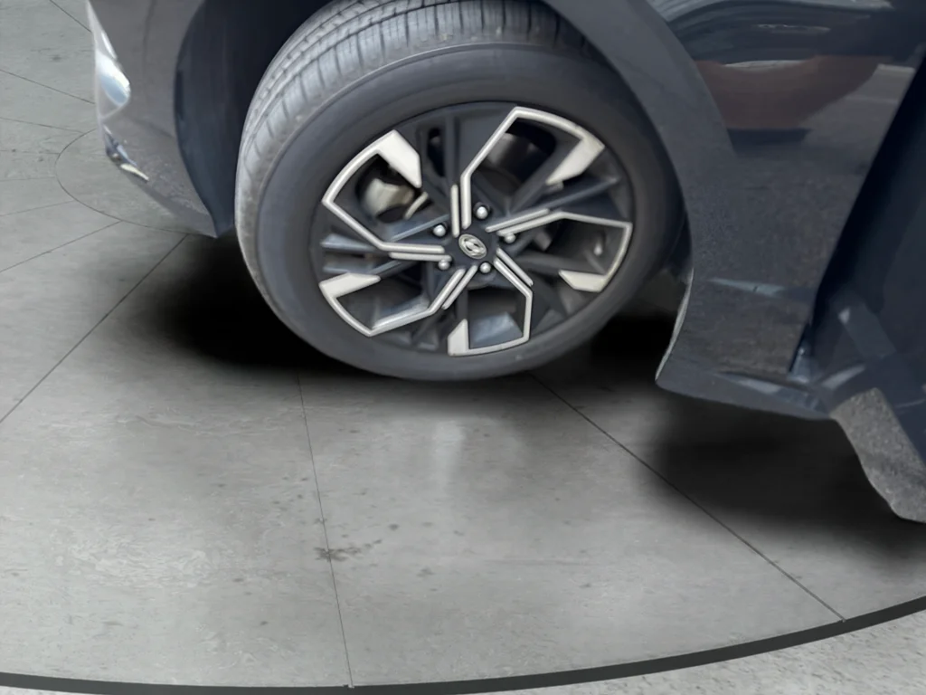Used 2025 Abyss Black Hyundai SEL image 41
