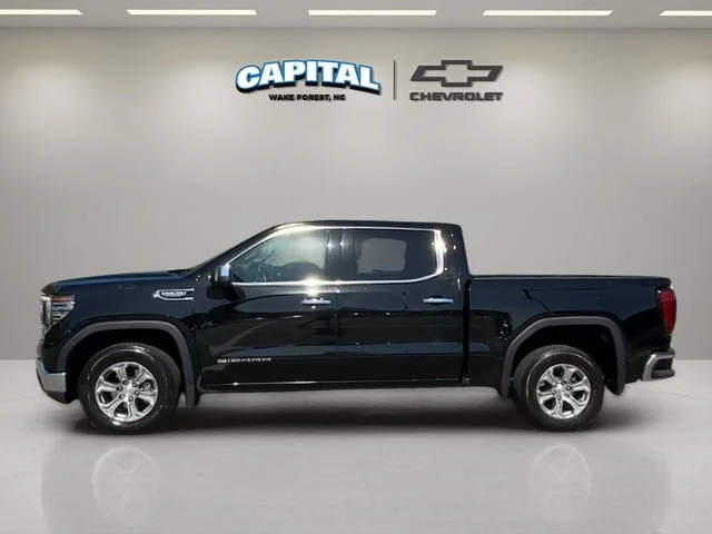 Used 2025 Onyx Black GMC SLT image 2