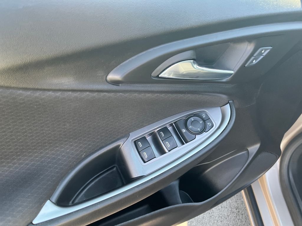 Used 2025 Gray Chevrolet LT image 10