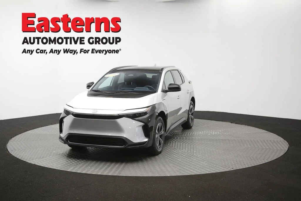 Used 2024 Silver Toyota XLE image 56