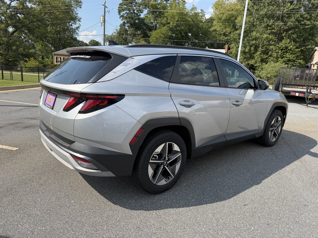 Used 2025 Silver Hyundai SEL image 8