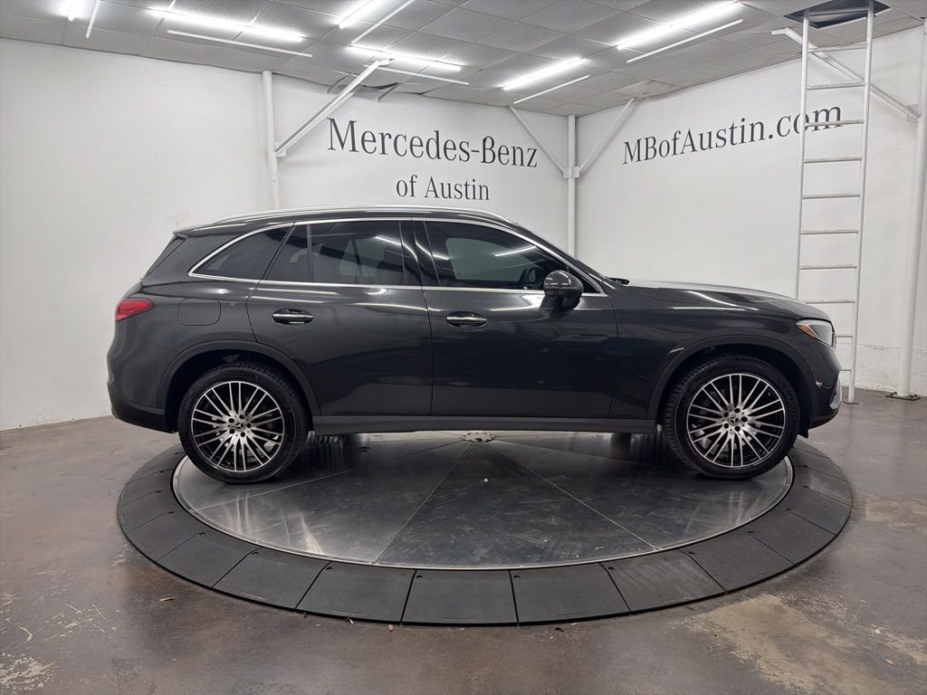 Used 2026 Gray Mercedes-Benz GLC 300 image 8