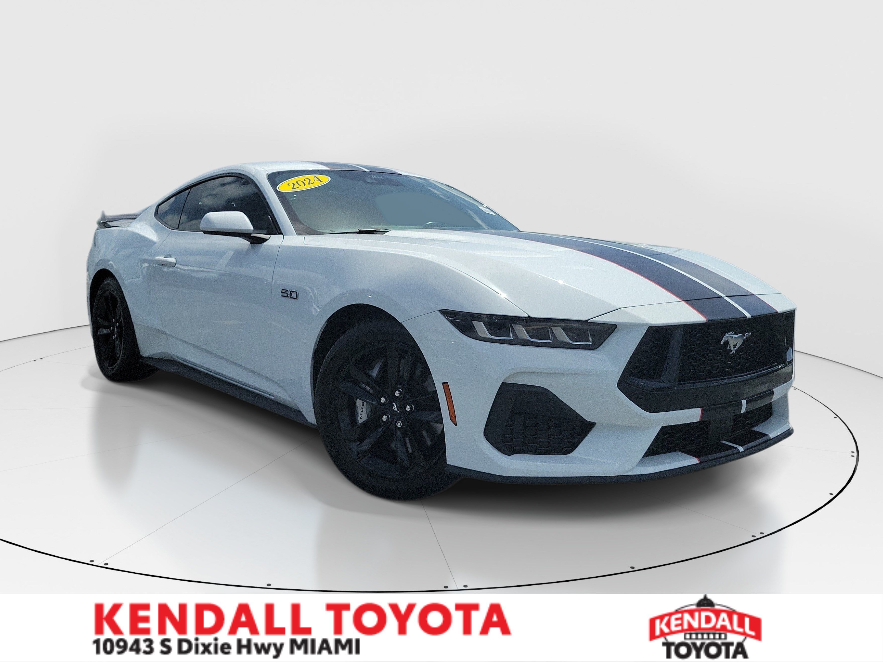 Used 2024 Oxford White Ford GT image 1