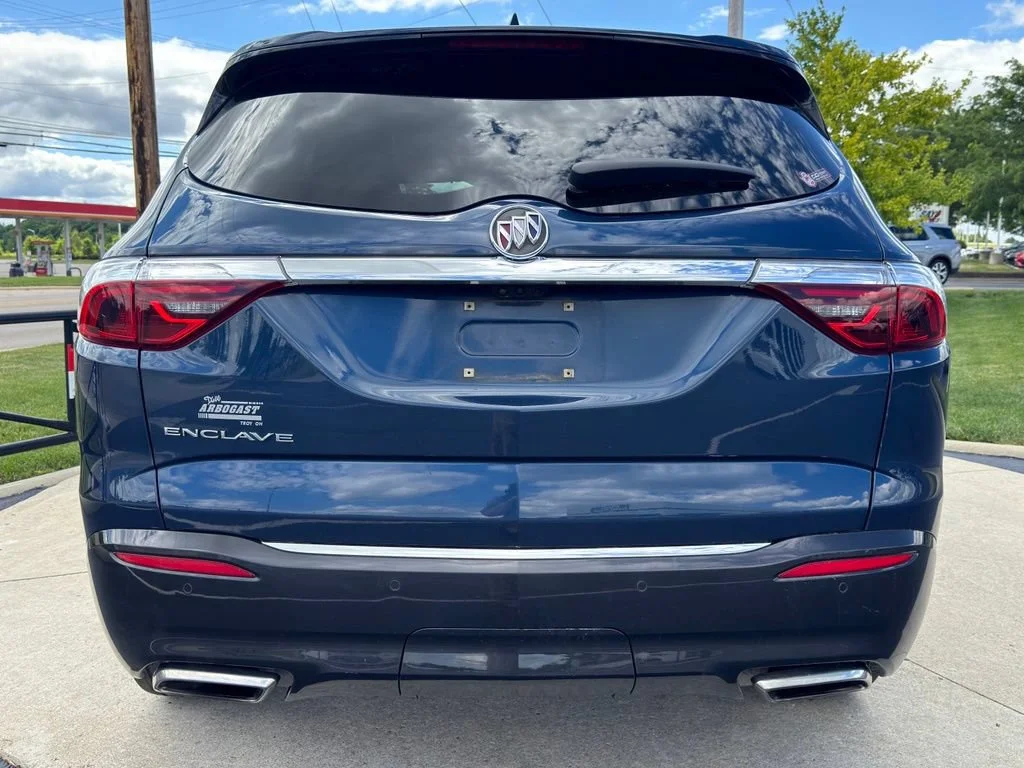 Used 2022 Emperor Blue Metallic Buick Premium image 6