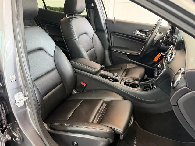 Used 2018 Gray Mercedes-Benz GLA 250 image 18