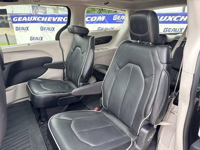 Used 2022 Gray Chrysler Limited image 36