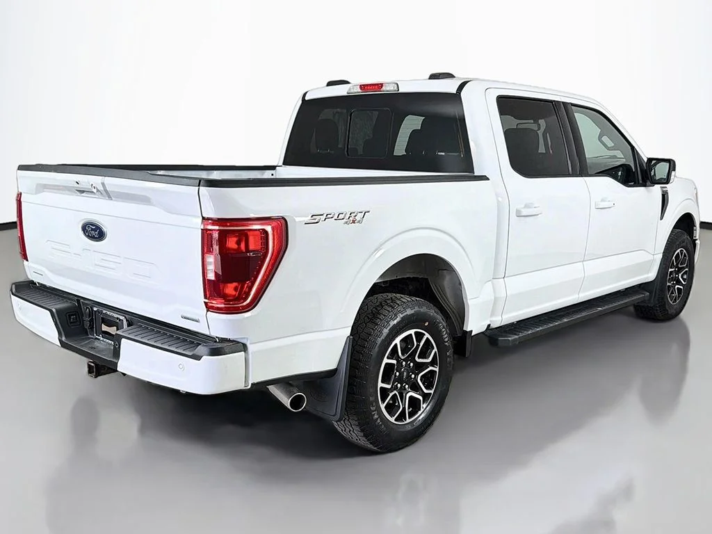 Used 2023 Oxford White Ford XLT image 12