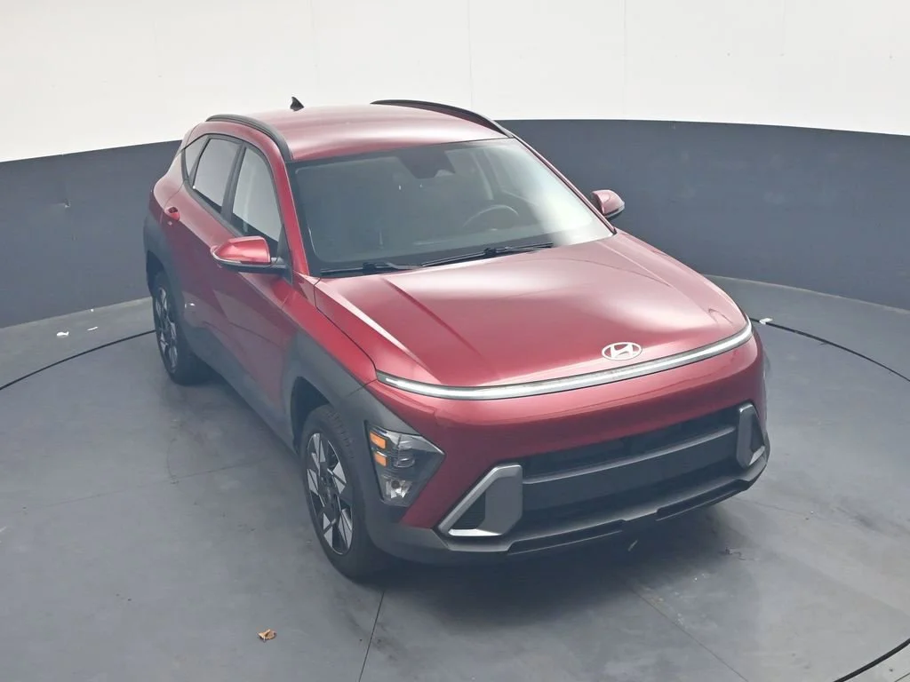 Used 2025 Red Hyundai SEL image 20