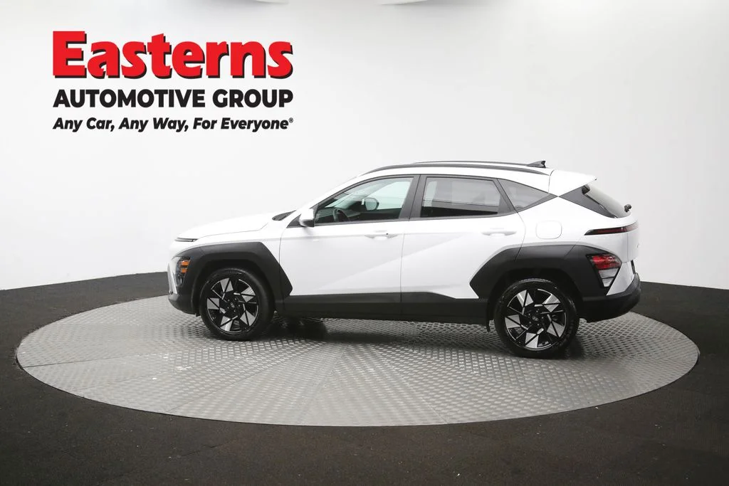 Used 2025 White Hyundai SEL image 63
