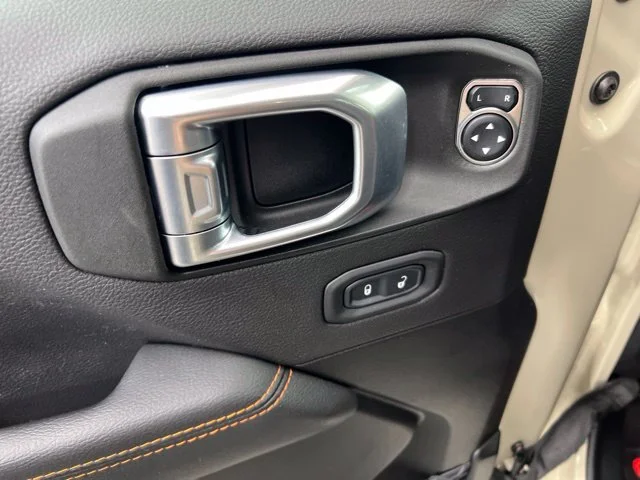 Used 2022 Beige Jeep Mojave image 13